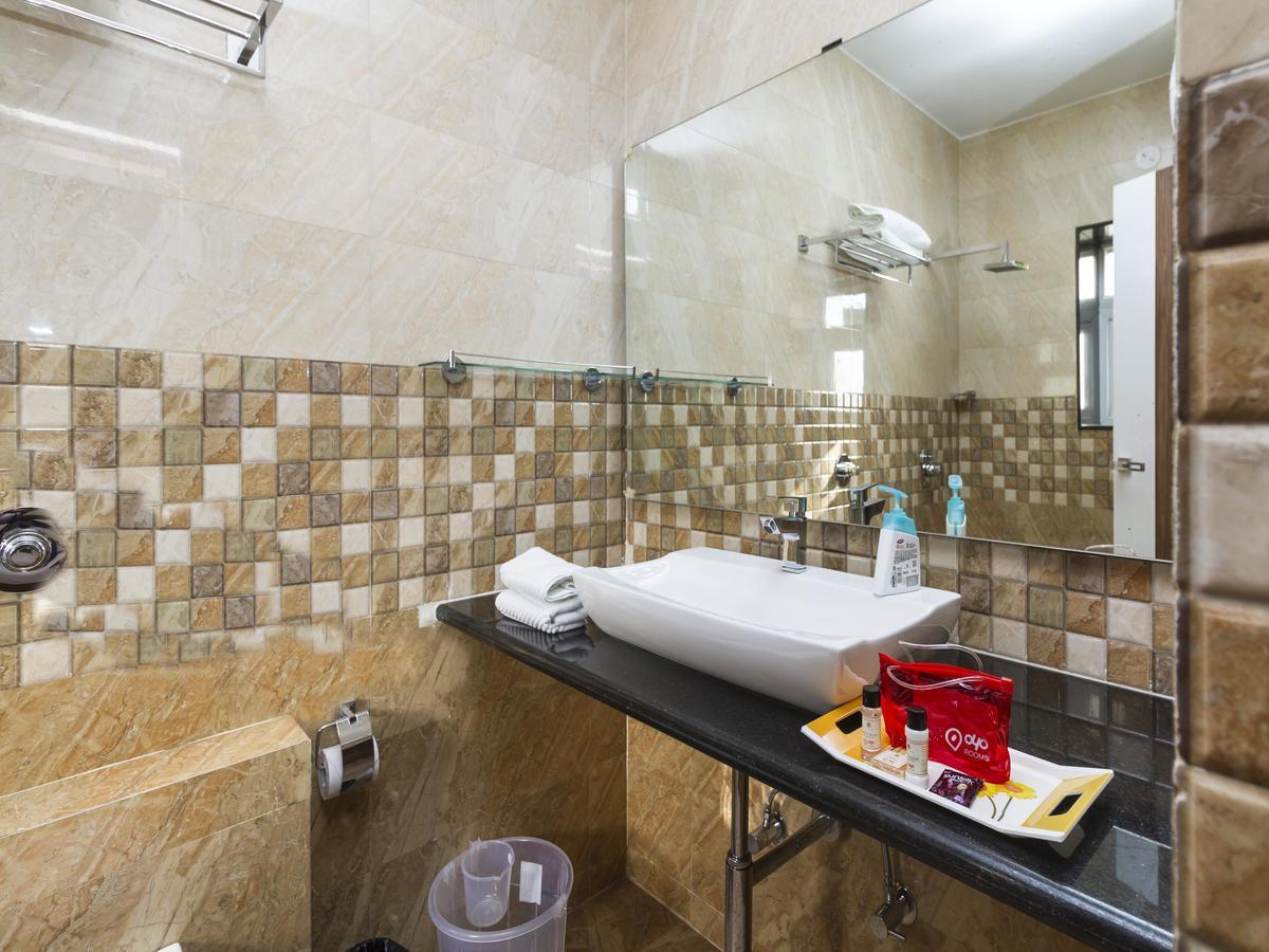 Oyo 2132 Apartment Aditya Residency 班加罗尔 外观 照片